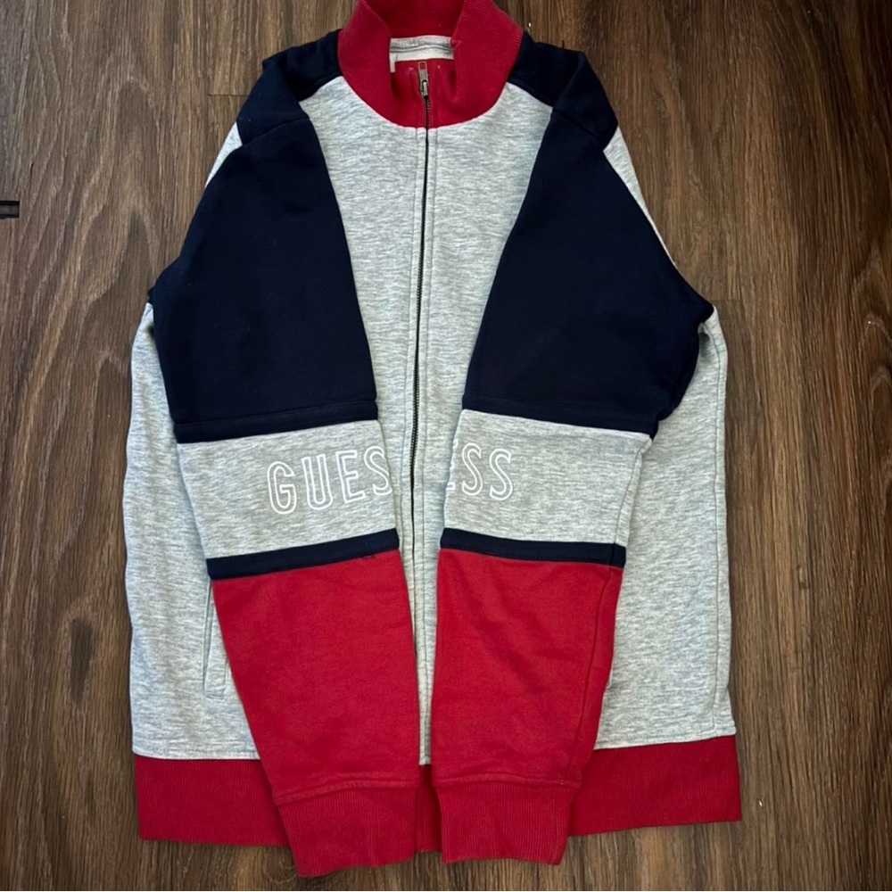 GUESS Men’s Heather Gray Colorblock Zip-Up Jacket with Red & Black Accents